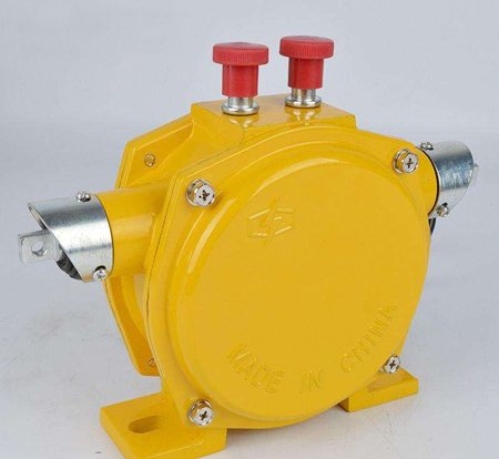 AS-LS350手動耐酸堿雙向拉繩開關(guān)、ATLS-100B22拉繩開關(guān)都經(jīng)過防水測試生產(chǎn)廠家
